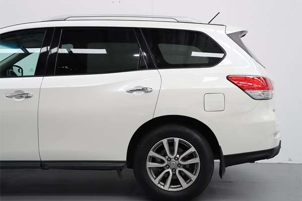 2015 Nissan Pathfinder ST R52