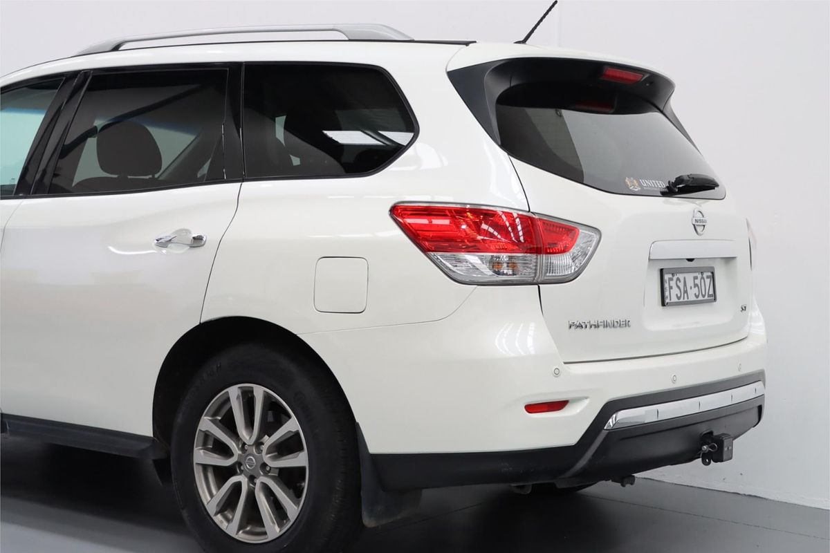 2015 Nissan Pathfinder ST R52