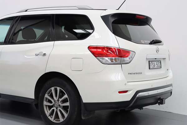 2015 Nissan Pathfinder ST R52