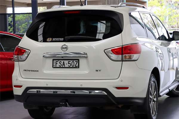 2015 Nissan Pathfinder ST R52