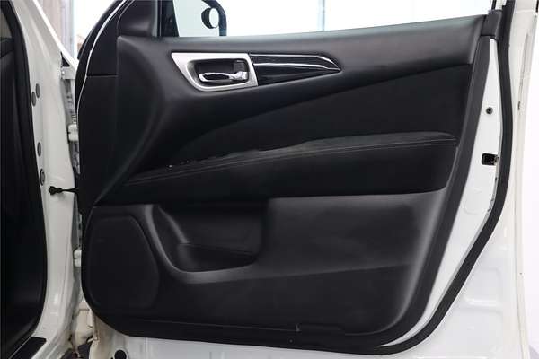 2015 Nissan Pathfinder ST R52