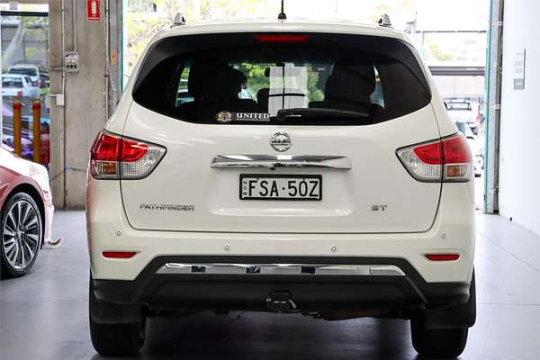 2015 Nissan Pathfinder ST R52