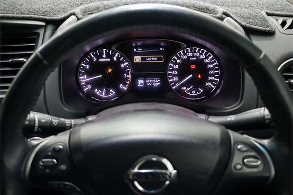 2015 Nissan Pathfinder ST R52