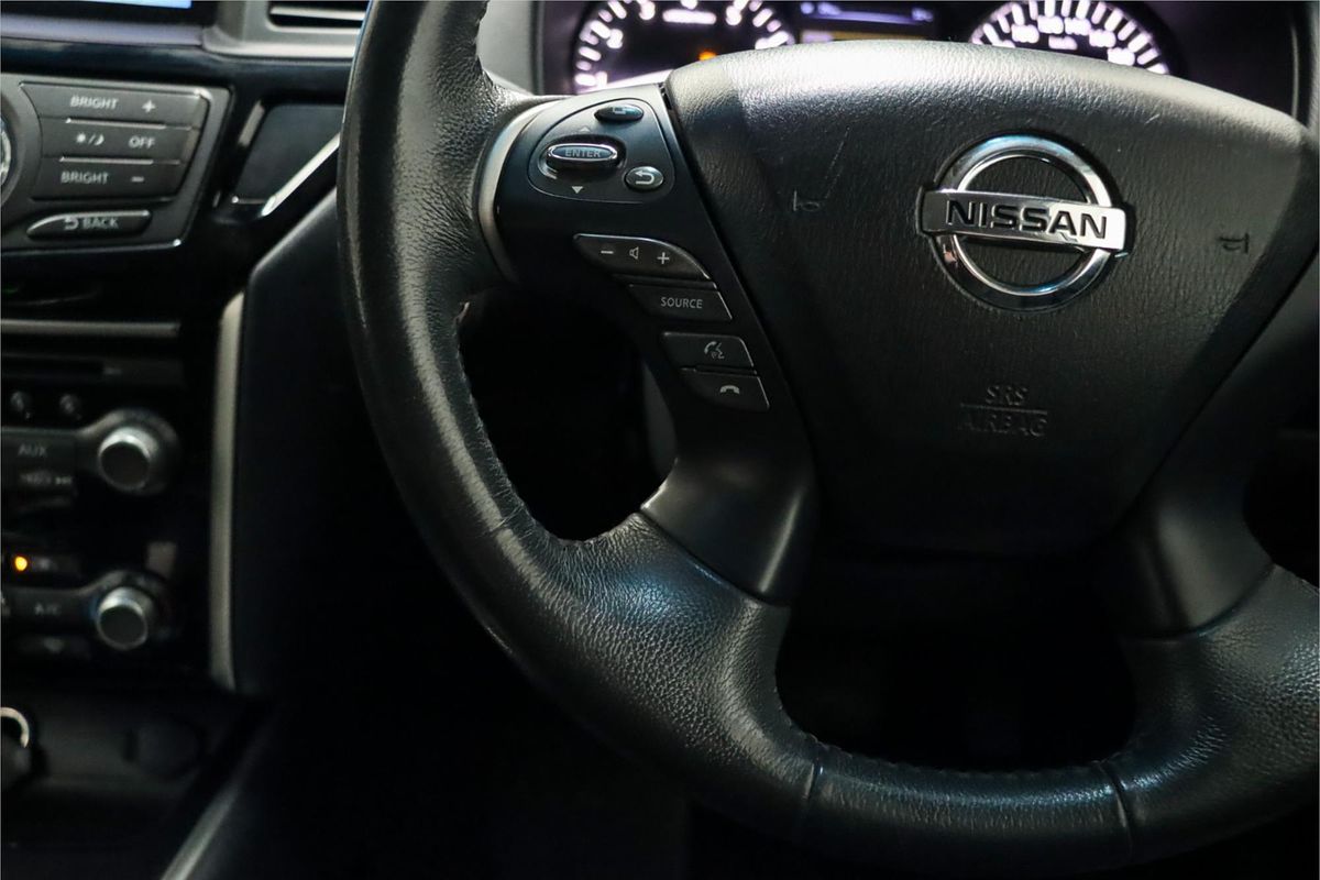 2015 Nissan Pathfinder ST R52