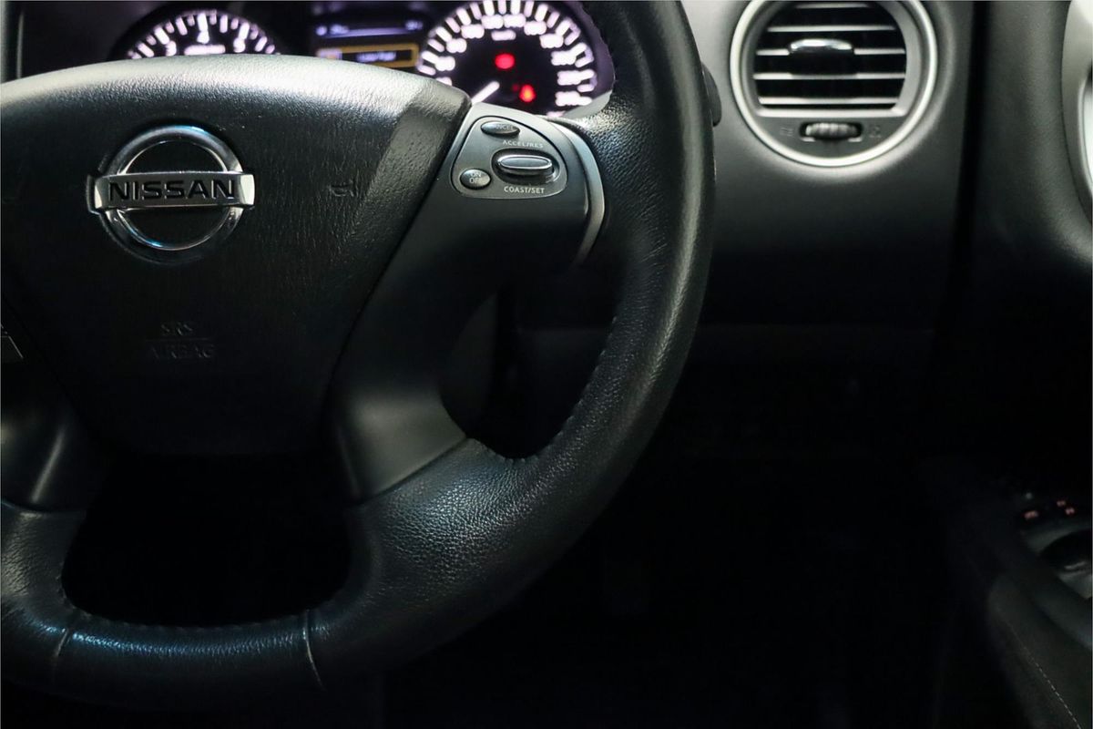 2015 Nissan Pathfinder ST R52