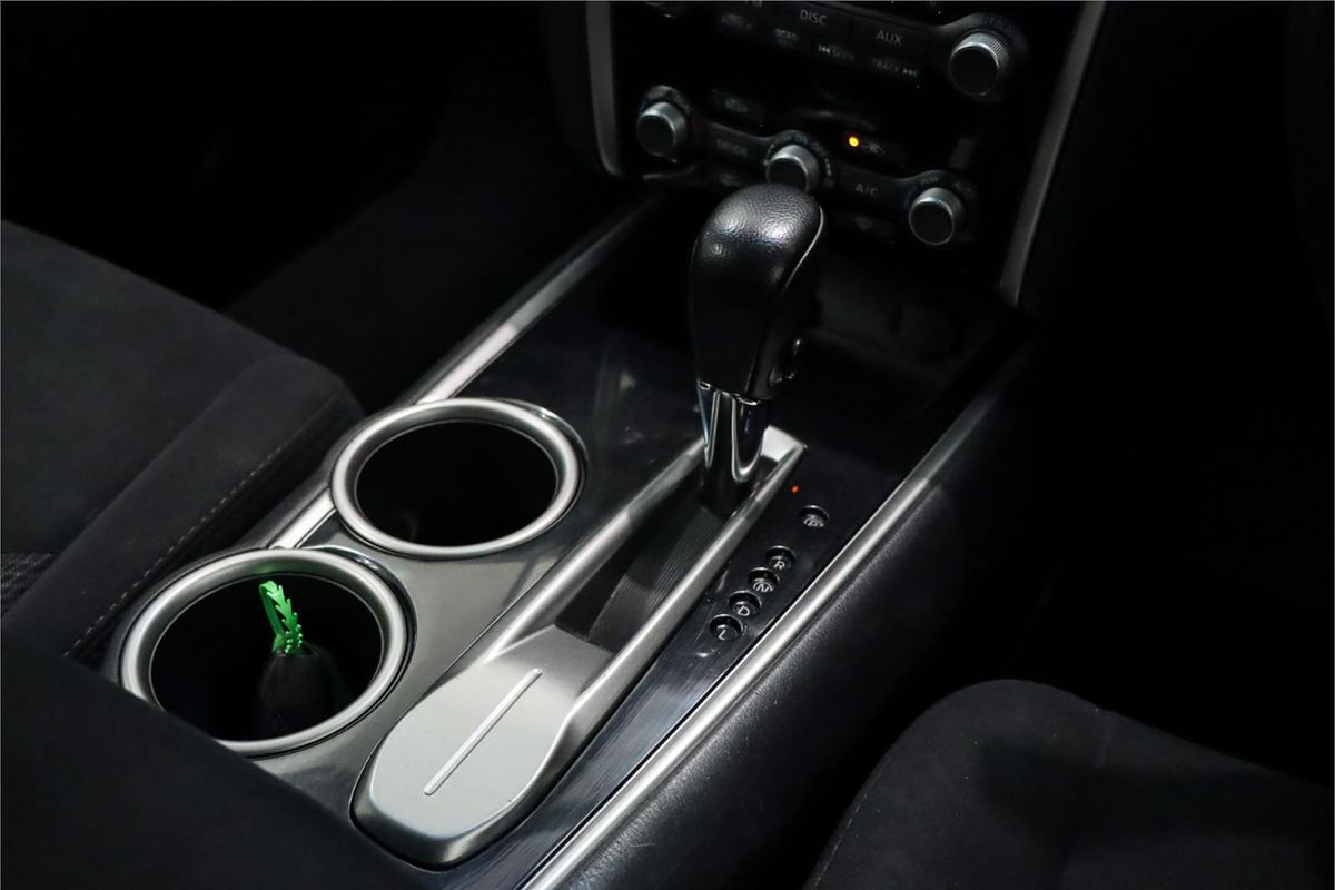 2015 Nissan Pathfinder ST R52