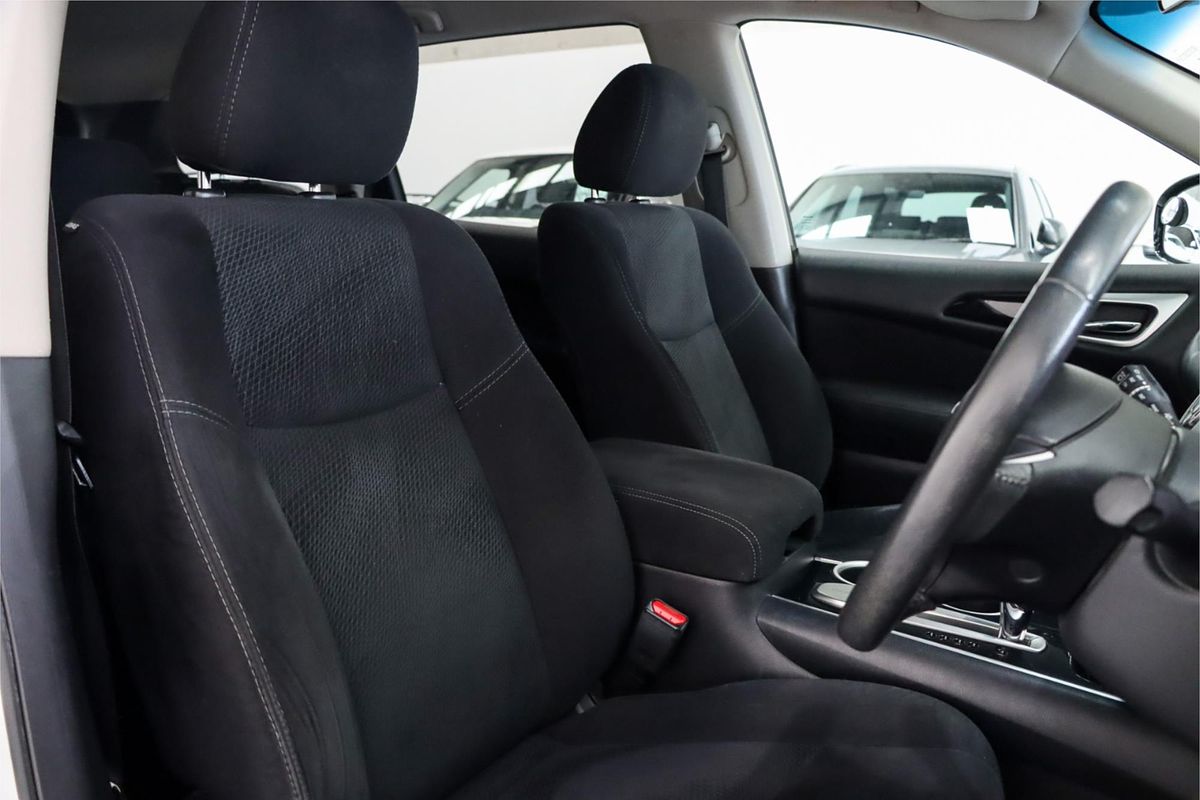 2015 Nissan Pathfinder ST R52