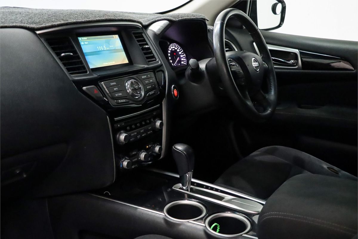 2015 Nissan Pathfinder ST R52