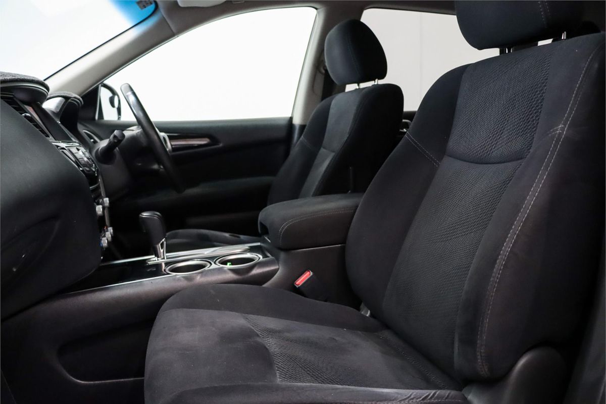 2015 Nissan Pathfinder ST R52