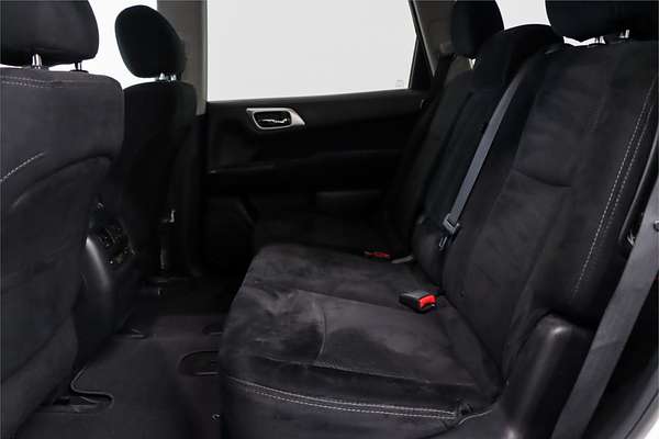 2015 Nissan Pathfinder ST R52