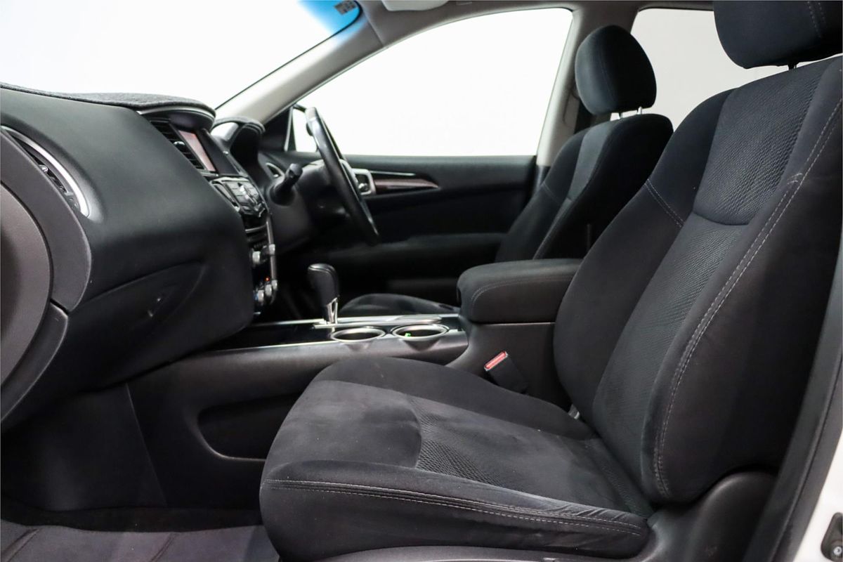 2015 Nissan Pathfinder ST R52