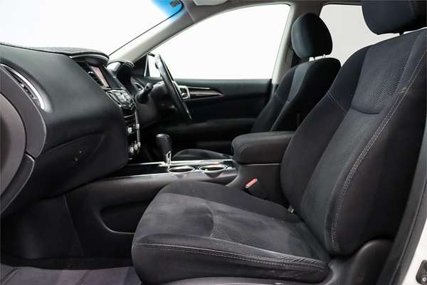 2015 Nissan Pathfinder ST R52