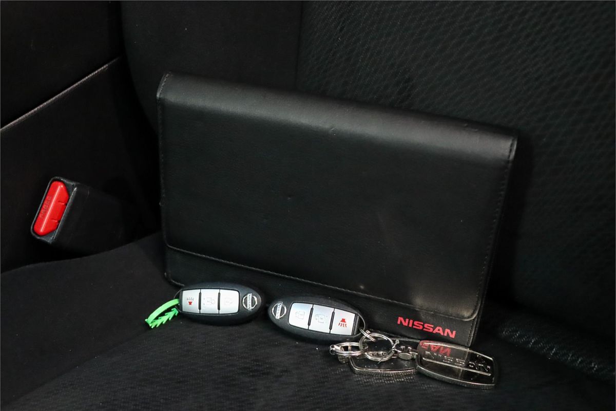 2015 Nissan Pathfinder ST R52