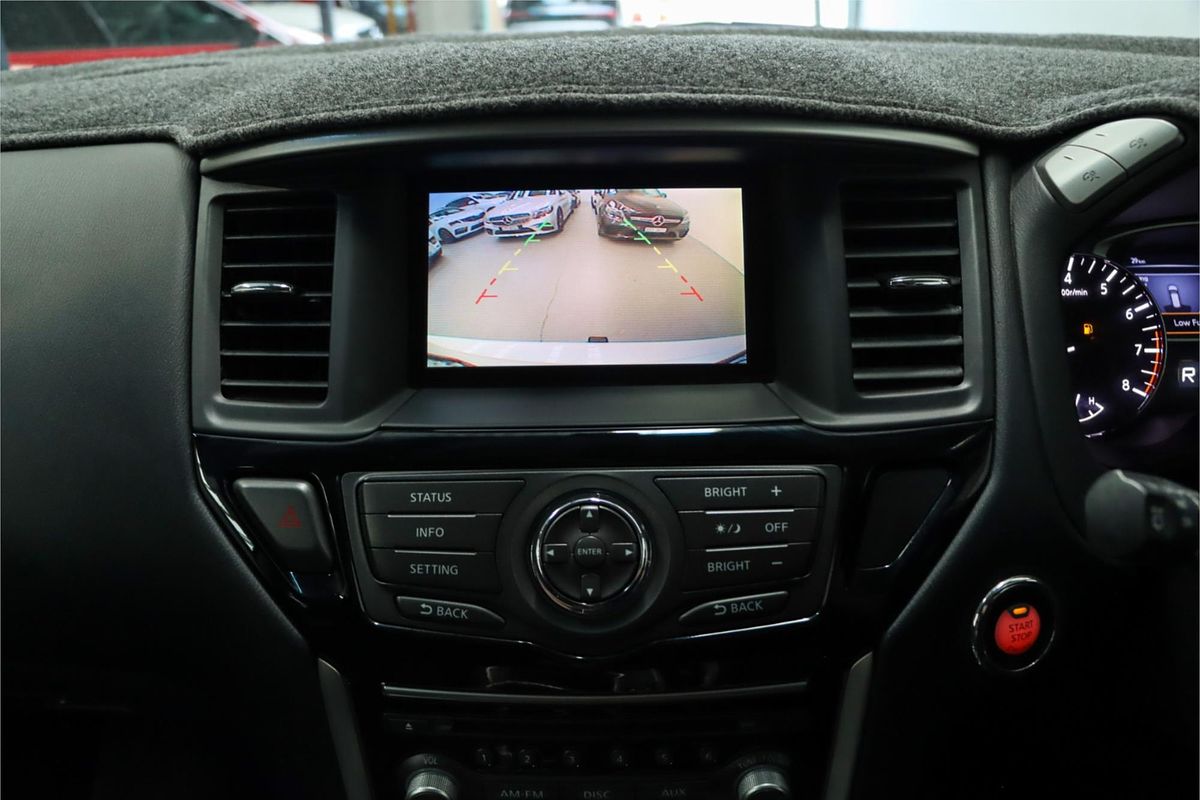 2015 Nissan Pathfinder ST R52