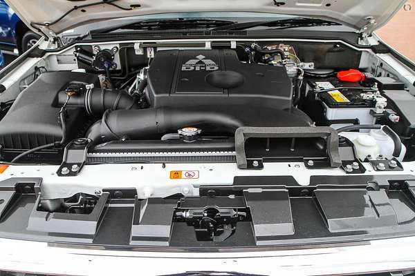 2021 Mitsubishi Pajero GLX NX