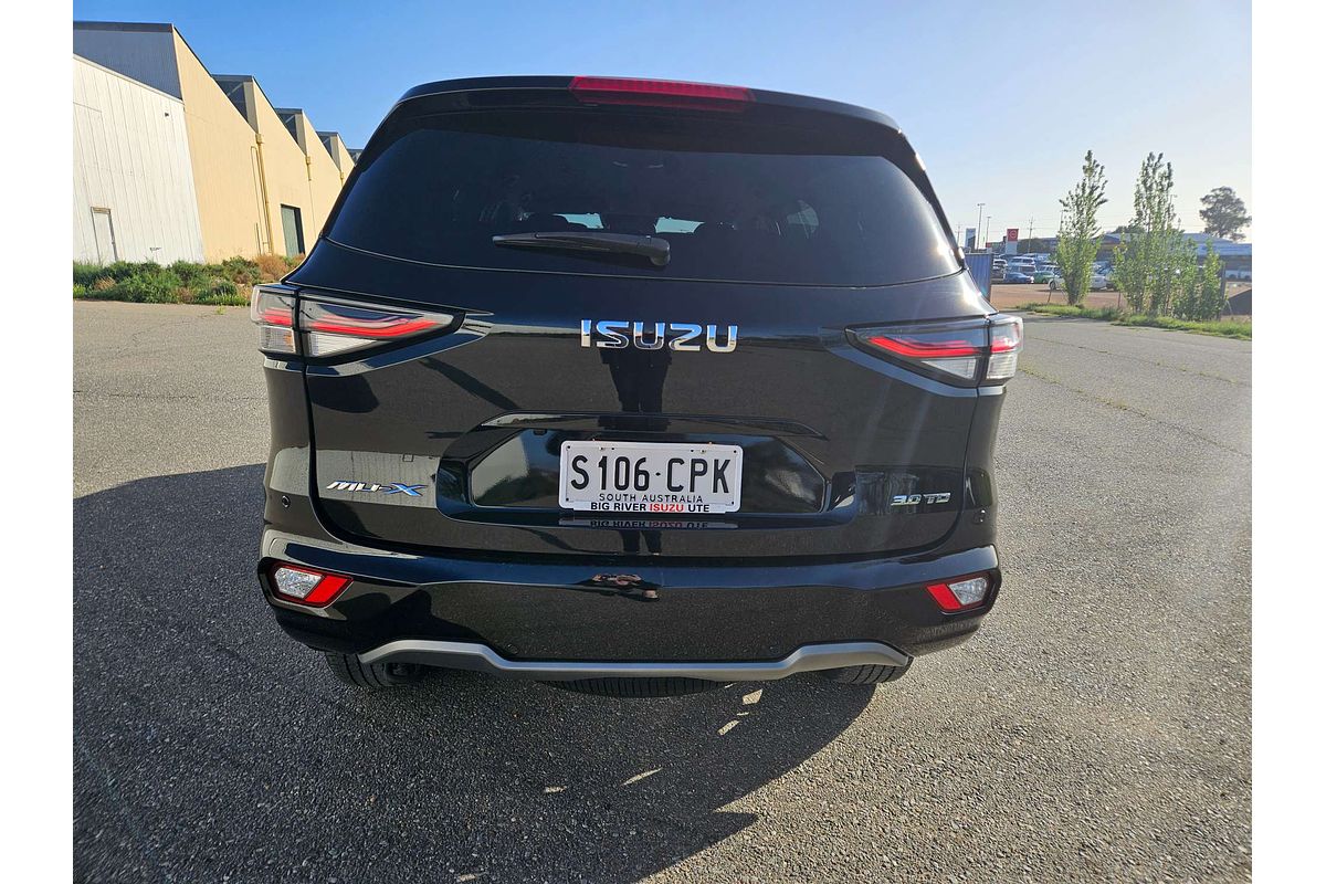 2022 Isuzu MU-X LS-T
