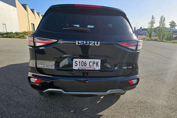 2022 Isuzu MU-X LS-T