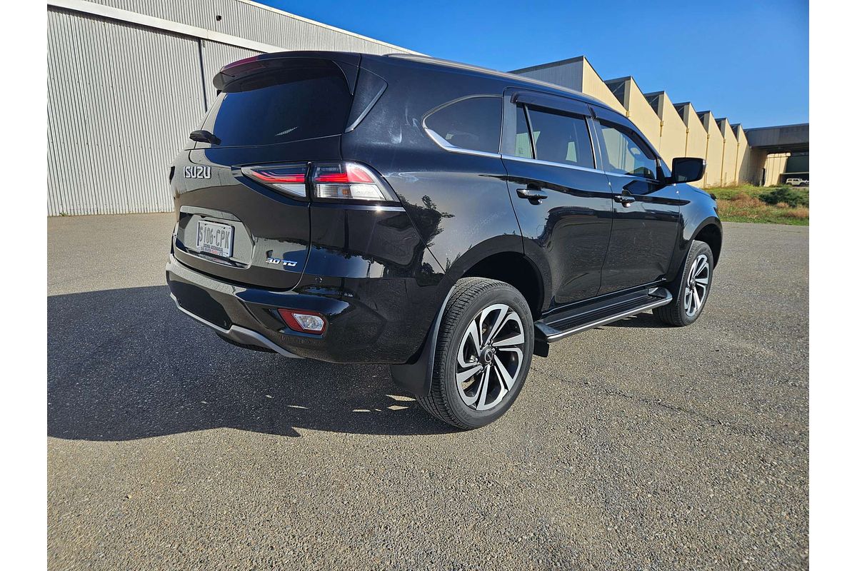 2022 Isuzu MU-X LS-T