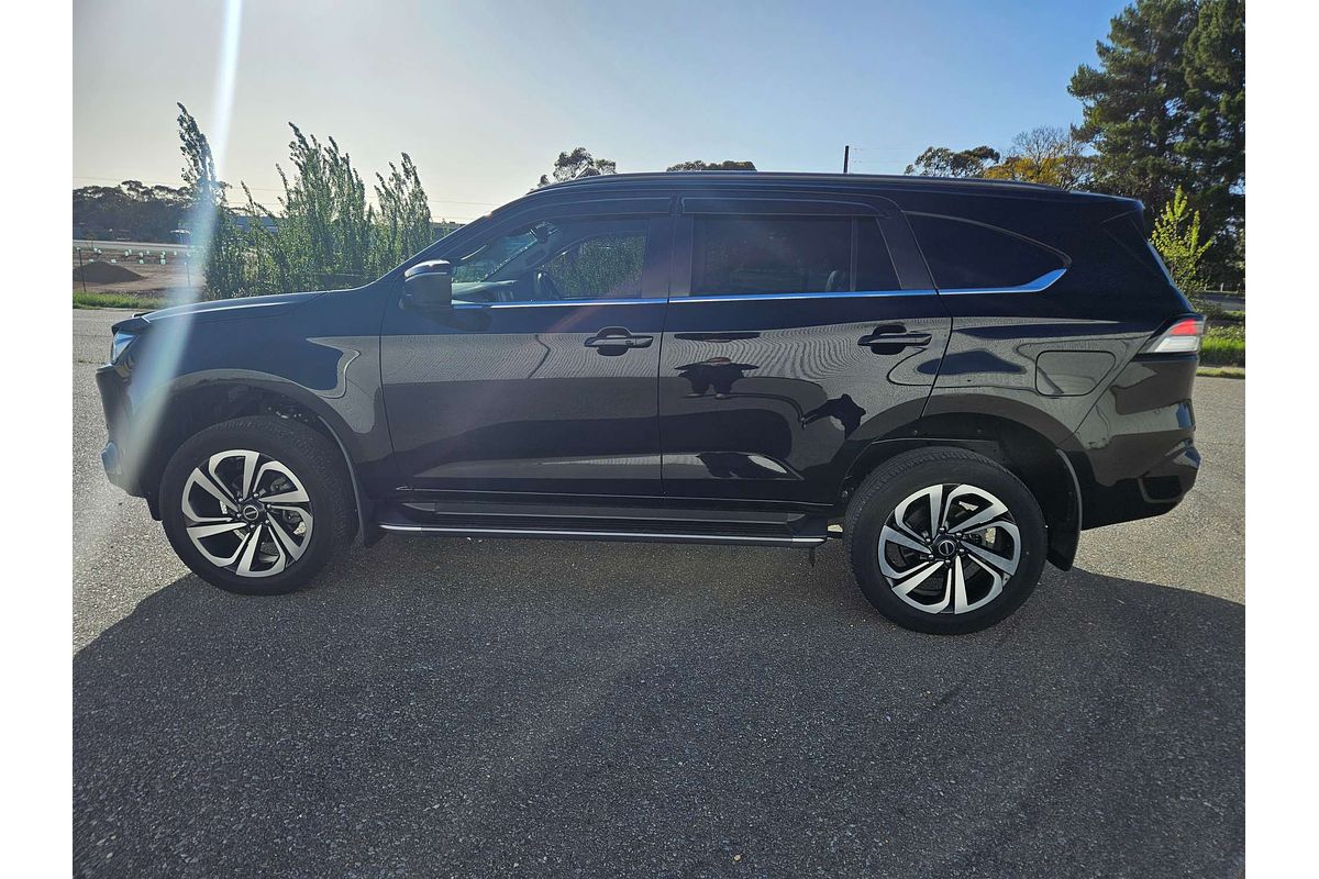 2022 Isuzu MU-X LS-T