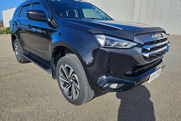 2022 Isuzu MU-X LS-T