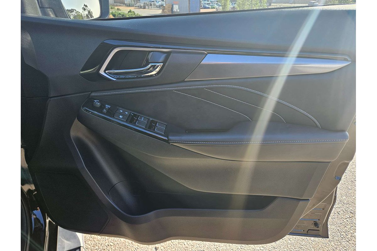 2022 Isuzu MU-X LS-T