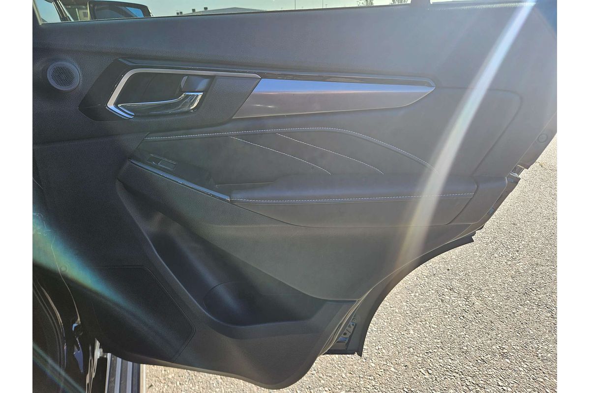 2022 Isuzu MU-X LS-T