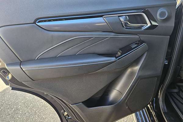 2022 Isuzu MU-X LS-T