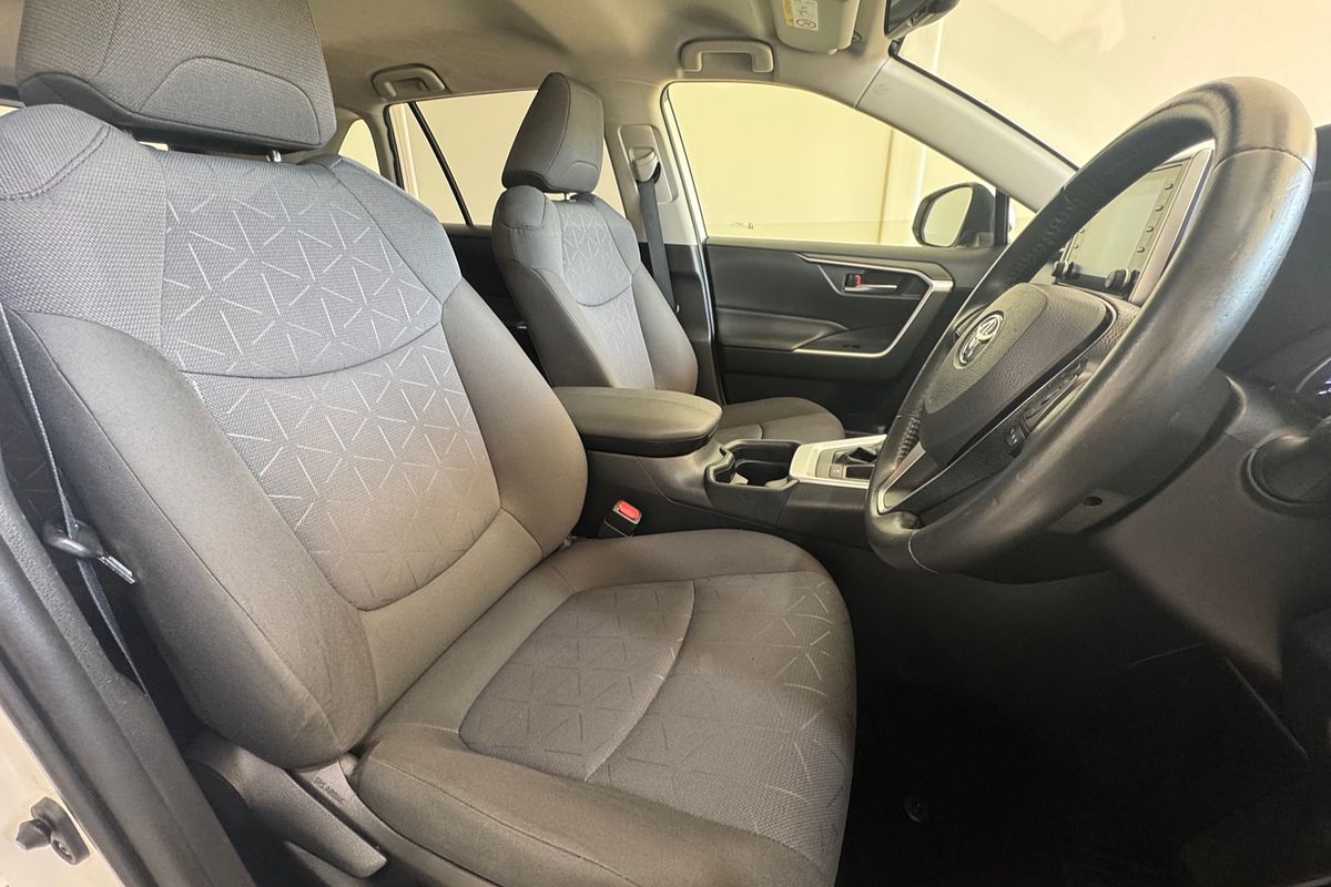 2020 Toyota RAV4 GXL AXAH52R