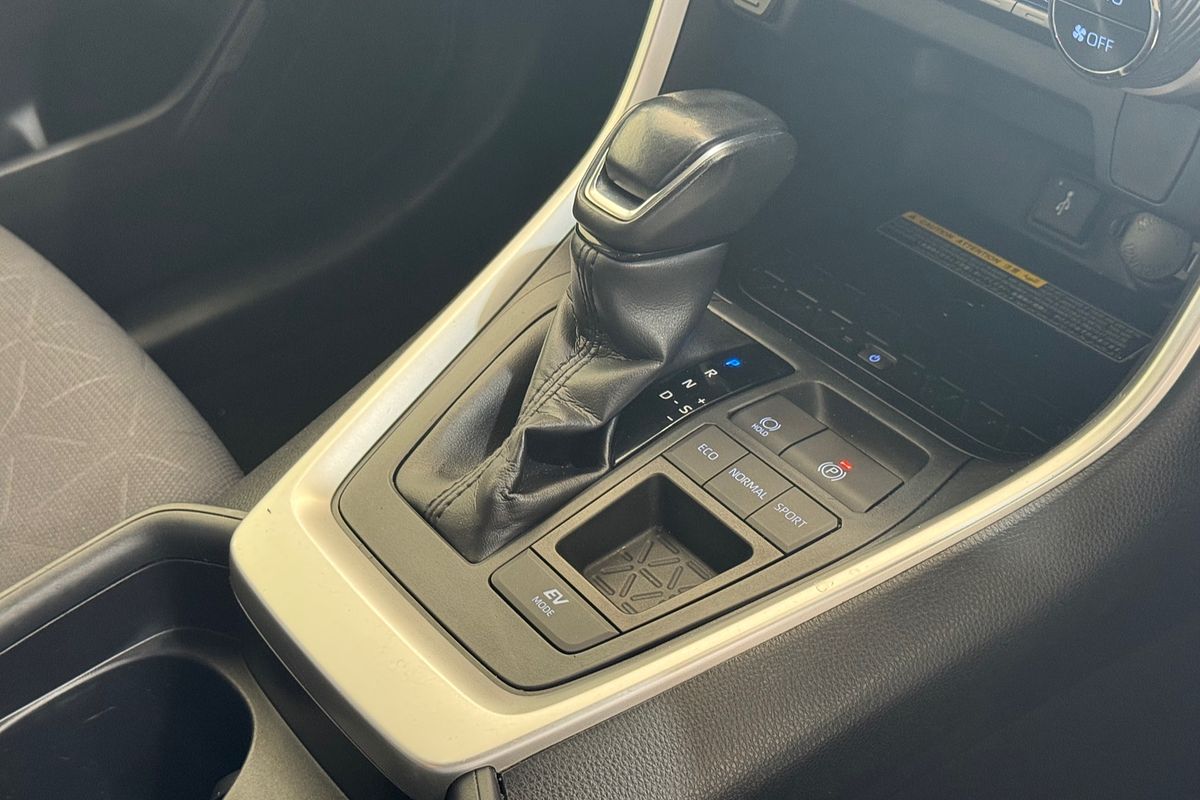 2020 Toyota RAV4 GXL AXAH52R