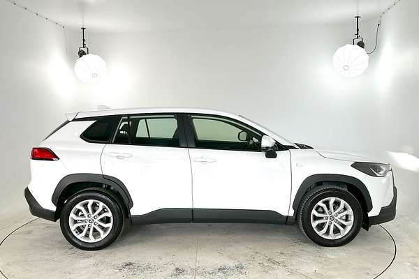 2024 Toyota Corolla Cross GX MXGH10R