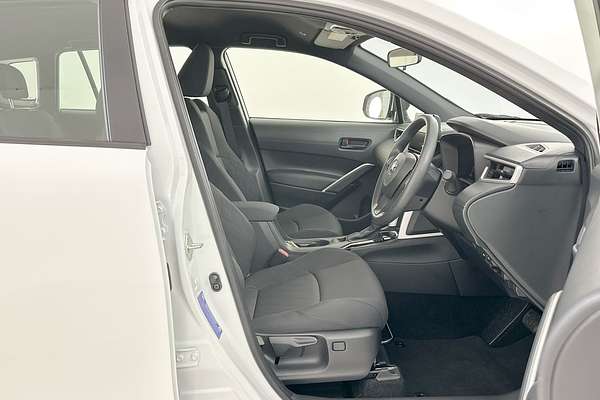 2024 Toyota Corolla Cross GX MXGH10R