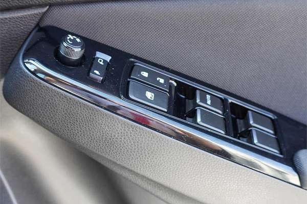 2023 Isuzu MU-X LS-U