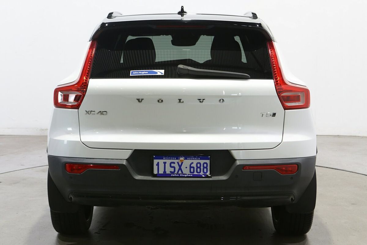 2020 Volvo XC40 T5 R-Design