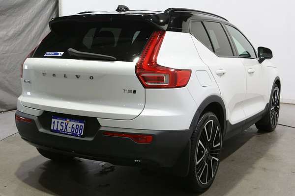 2020 Volvo XC40 T5 R-Design