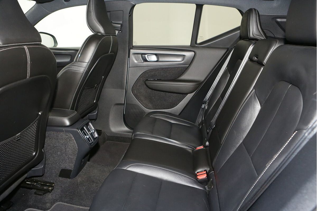 2020 Volvo XC40 T5 R-Design