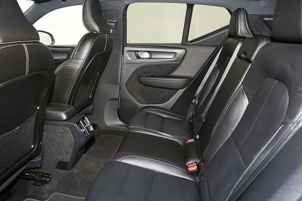 2020 Volvo XC40 T5 R-Design