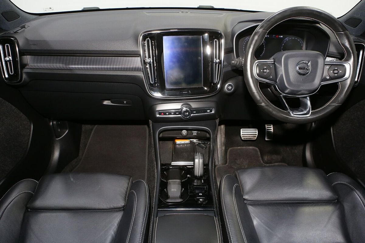 2020 Volvo XC40 T5 R-Design