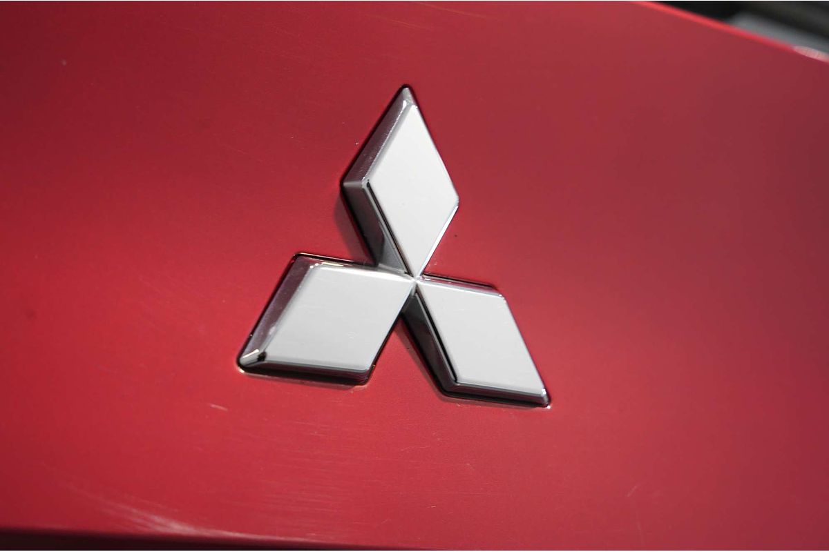 2021 Mitsubishi Outlander ES ZM