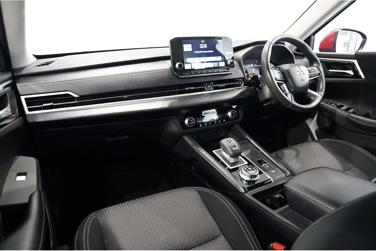2021 Mitsubishi Outlander ES ZM