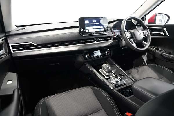 2021 Mitsubishi Outlander ES ZM