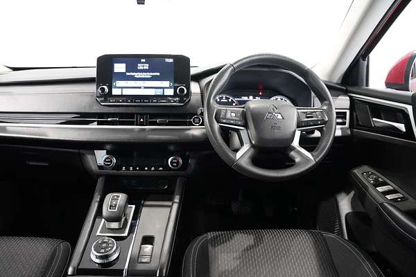 2021 Mitsubishi Outlander ES ZM