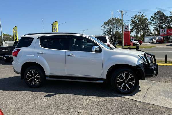 2020 Isuzu MU-X LS-T