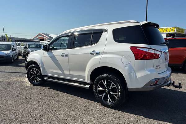 2020 Isuzu MU-X LS-T