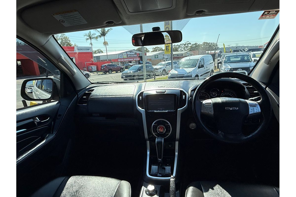 2020 Isuzu MU-X LS-T
