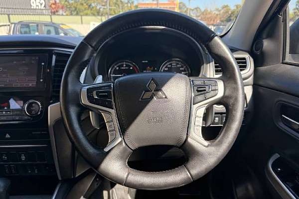 2021 Mitsubishi Triton GSR MR 4X4