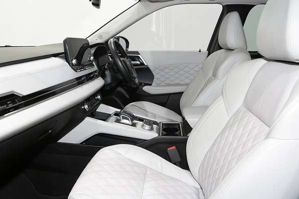 2022 Mitsubishi Outlander Exceed ZM