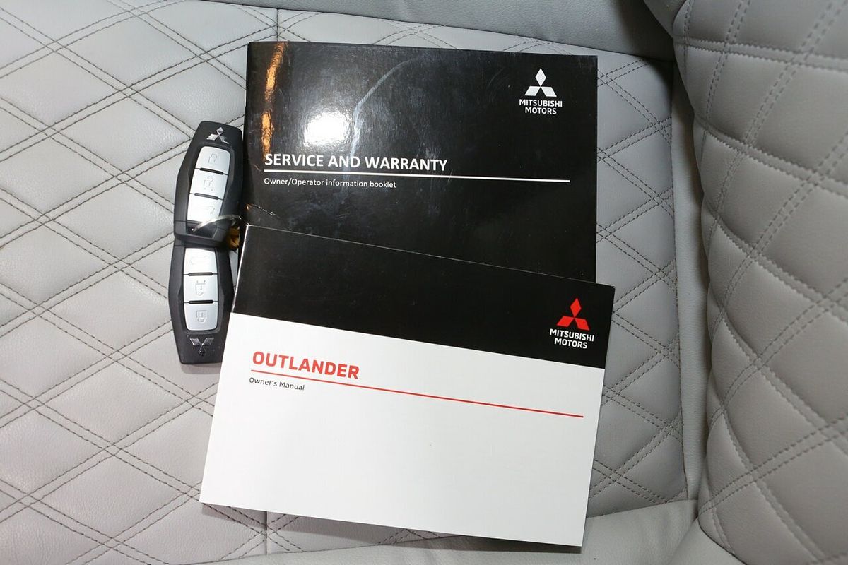 2022 Mitsubishi Outlander Exceed ZM