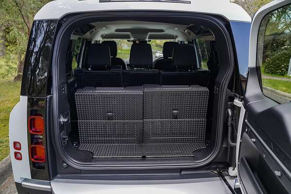 2020 Land Rover Defender 110 D240 SE L663