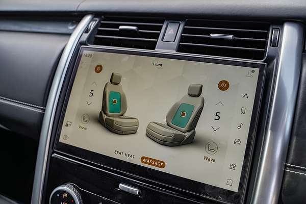 2023 Land Rover Discovery P360 Dynamic HSE Series 5