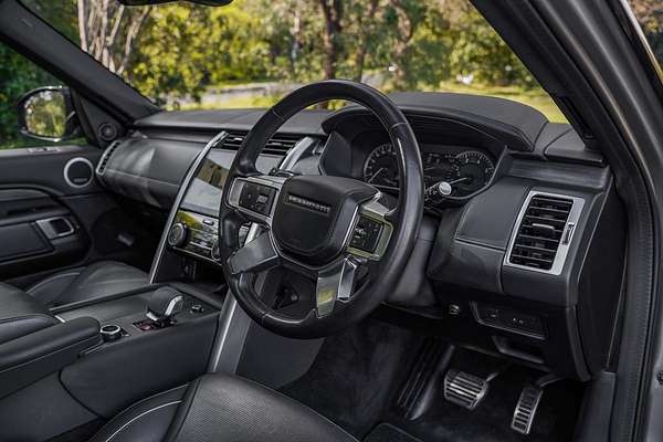 2023 Land Rover Discovery P360 Dynamic HSE Series 5